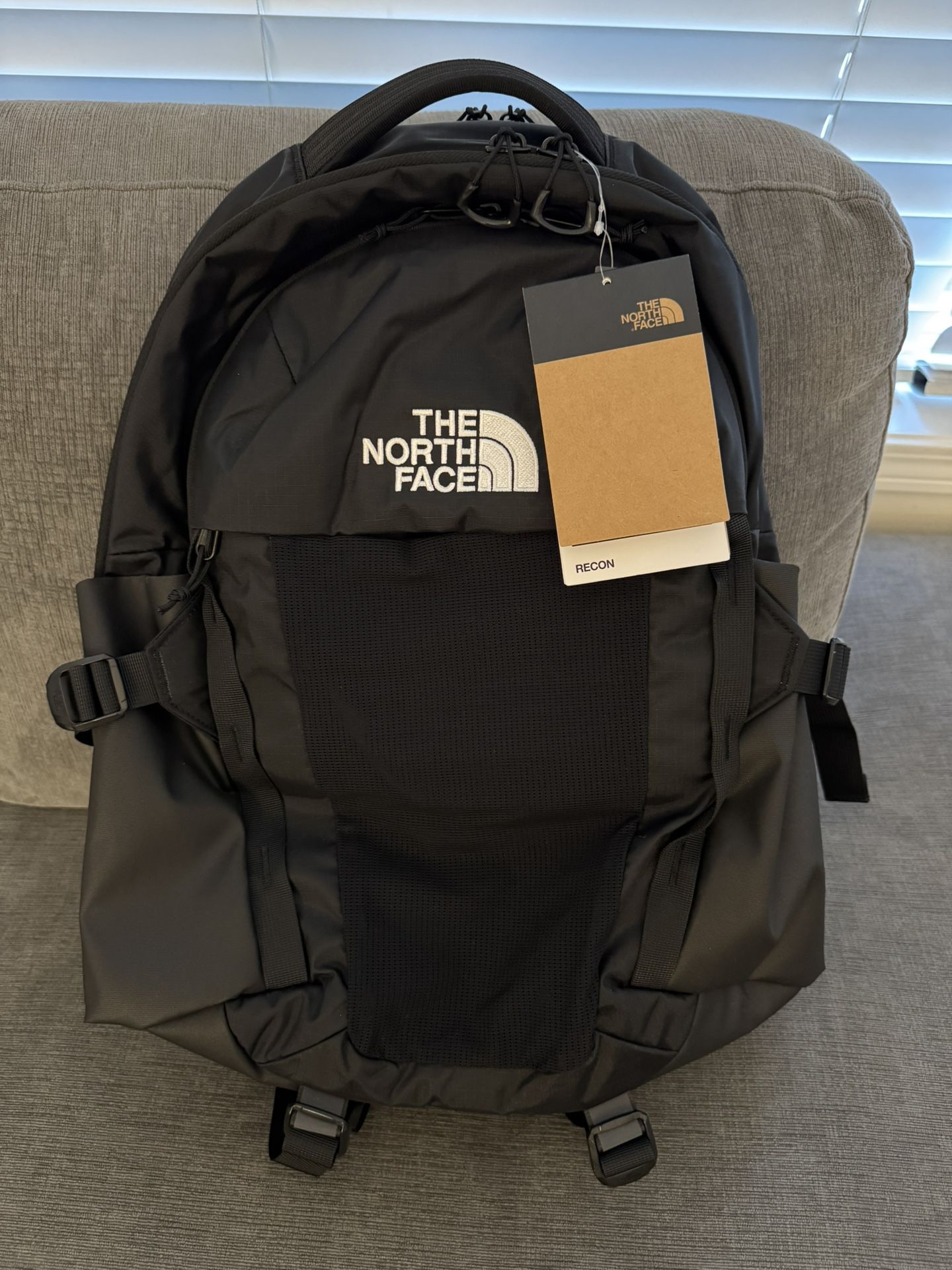 North Face Recon Backpack (New with Tags)