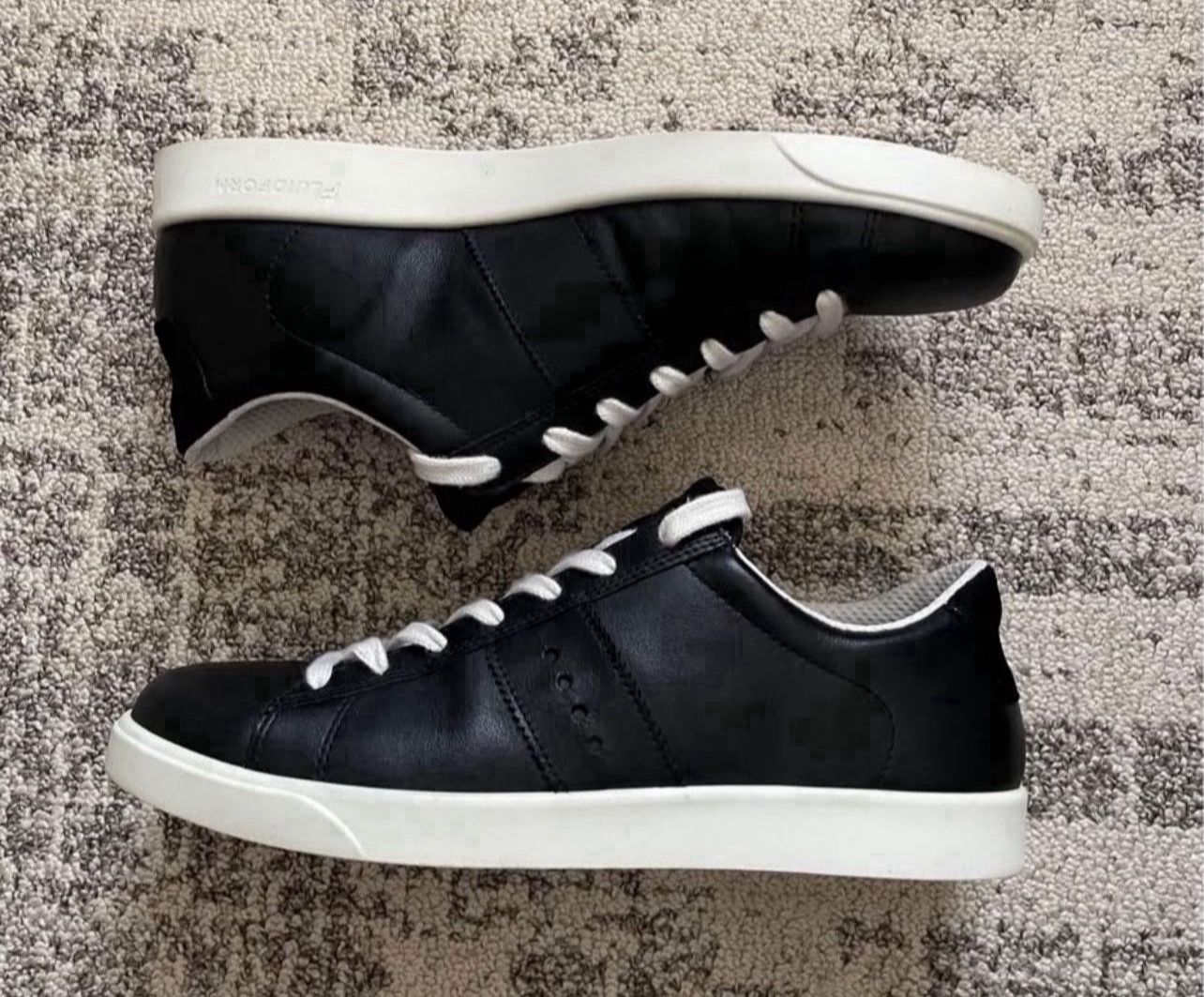 ECCO Street Lite Retro Sneaker (Womens, Black) Size 10   