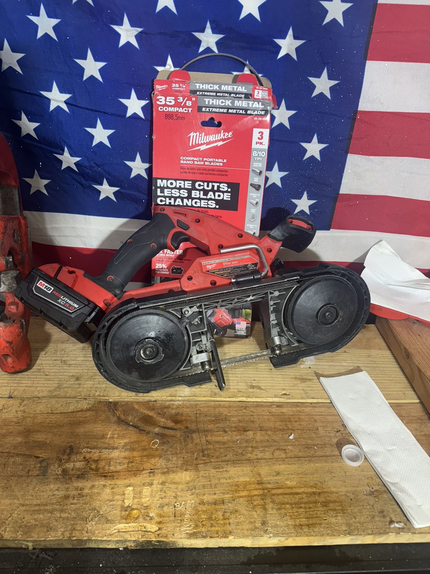 milwaukee model #2829-20 compact bandsaw WITH new 5.0ah m-18 battery & new 3 pack of blades.