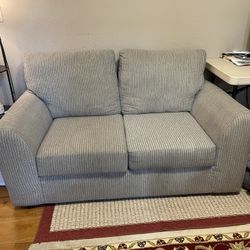 Good Quality Love Seat 