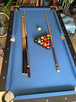 Folding pool table