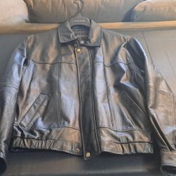 Statements Leather Jacket – Men’s Medium