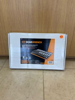 GEARWRENCH 67 METRIC & DEEP SOCKET SET IN FOAM STORAGE TRAY