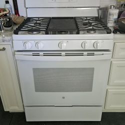 GE Gas Stove 