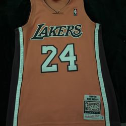 Kobe Jersey Size Medium 