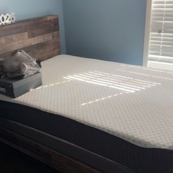 Complete Queen Bed