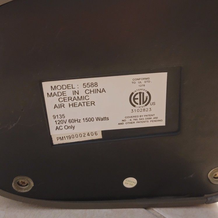 Lasko Electric 34 Ceramic Air Tower Heater for Sale in St. Petersburg, FL  - OfferUp
