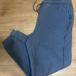 Nike Air Sweatpants (men’s Size Large) 