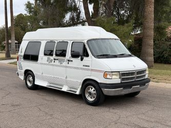 (((Camper Conversion High Top Van)))