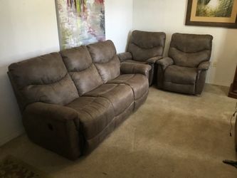 Lazy Boy Reclining Couch and 2 Matching Recliners