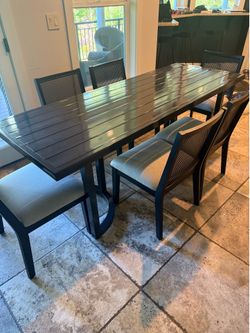 5 piece indoor/outdoor dining set