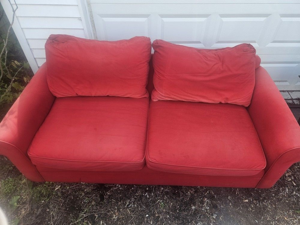 Beautiful cloth red couch