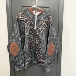 NEW Celtic Myth Men’s 1/2 Zip sweatshirt (Large)