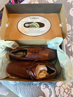 🆕 Brown Oxford Men’s Size 9.5M - Redmond