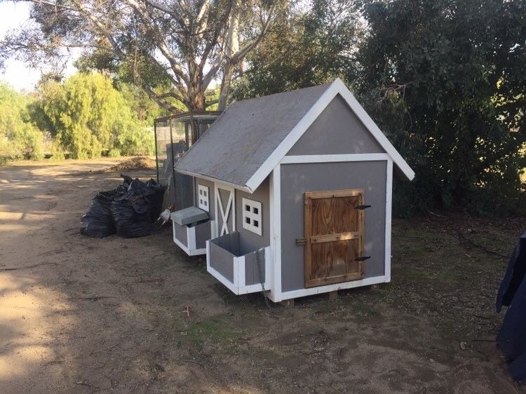 Chicken cage/chicken coop/bird cage for Sale in Perris, CA OfferUp