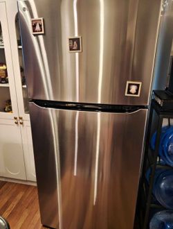 Refrigerator LG