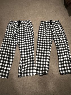 christmas. Pajama.  It can be XL. The waist can be reduced to less. Or L. It also helps. 2 Pieces XXL .  & M .  $6.00  each. check my other  offers.  