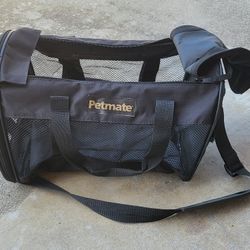 Petmate Small Dog/Cat Carrier