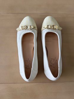Vintage ballet flats
