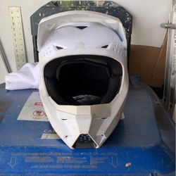 Medium dirt bike helmet