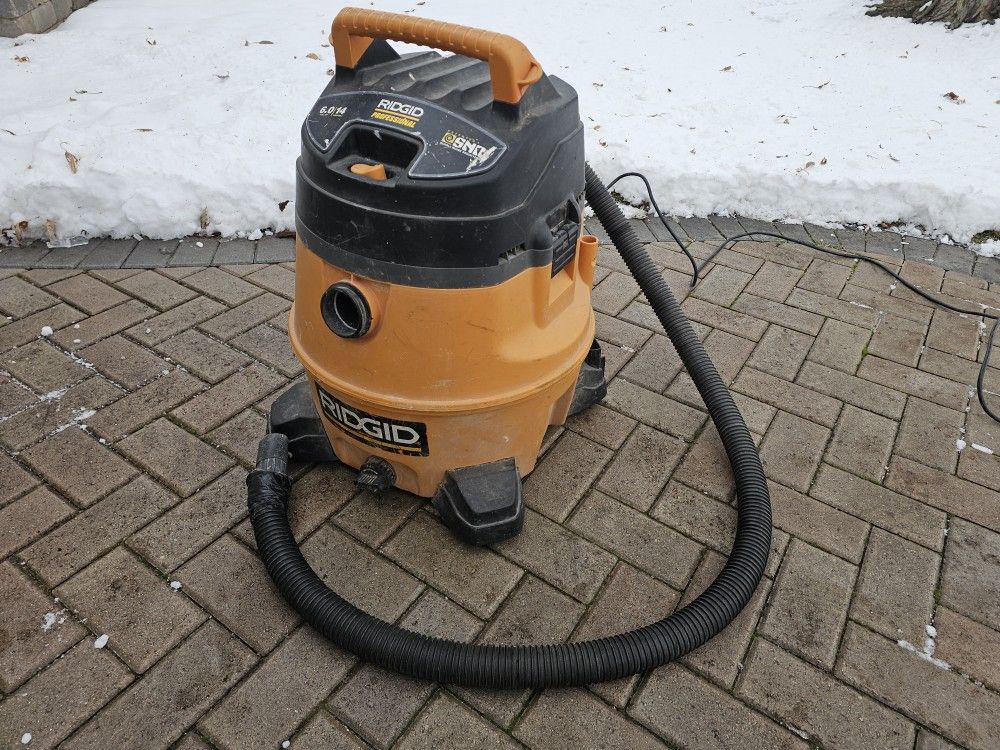 RIDGID 14 Gal. 6.0 Peak HP NXT Shop Vacuum Wet Dry Vacuum