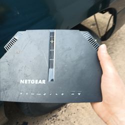 Netgear Wifi Router 200 mbp