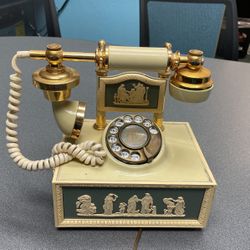 Antique Collectible Telephone