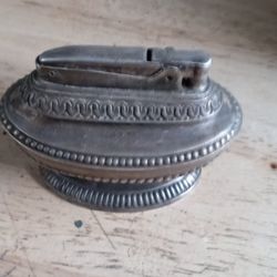 Antique Vintage Collectible Old Queen And Lighter Made By Ronson Queen Ann Trademark