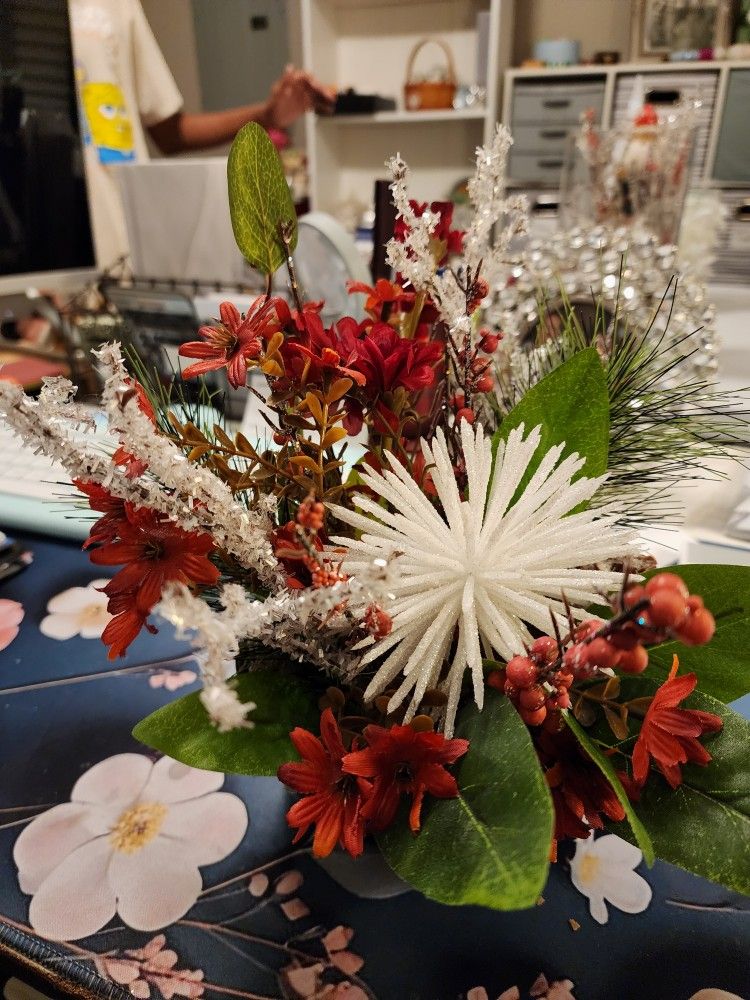 Hoilday Center Piece