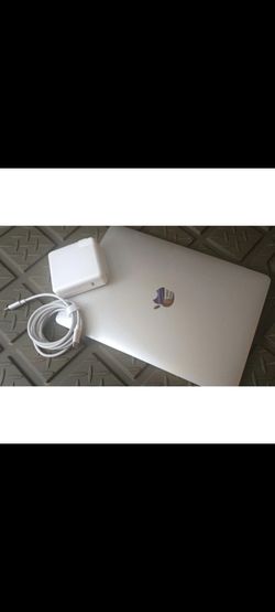 MacBook air 12 inch 2016 8 GB ram 250 GB hardrive w charger I can deliver MacBook is like new well taken care of everything works no issues LIKE NEW