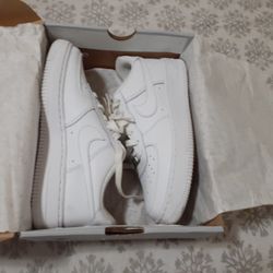 Worn 1 Time Still In A Decent Condition Really Need The Money