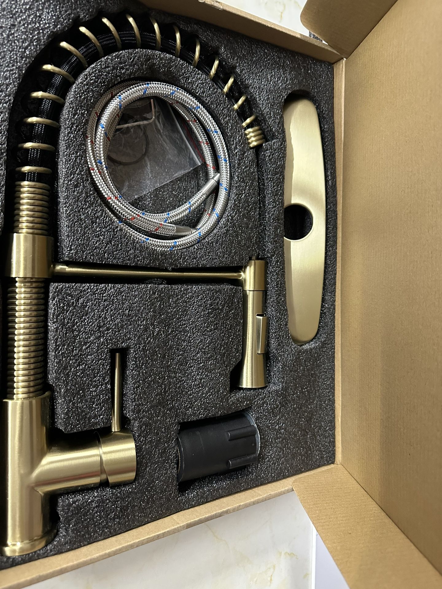 Kitchen Faucet ( New Condition )