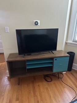 Retro TV console