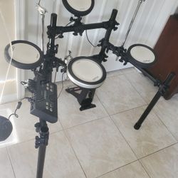 Drums Set Electronic Yamaha DTX500 