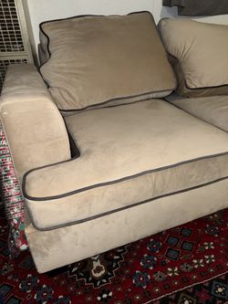 Beige love couch - very clean!