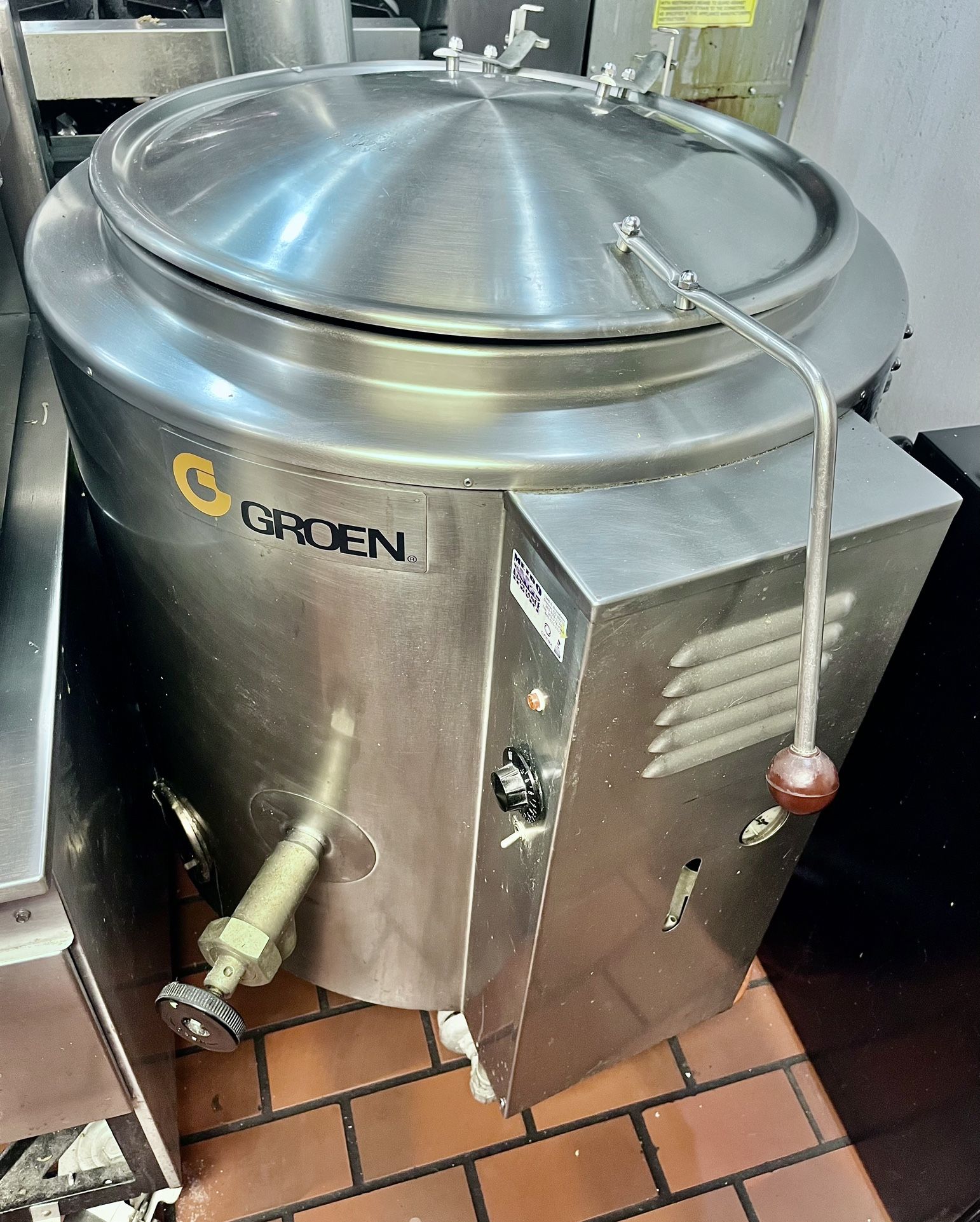 Steam Kettle. 30 Gallons