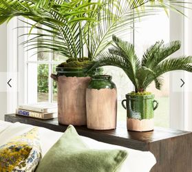 POTTERYBARN  Terracotta Vase