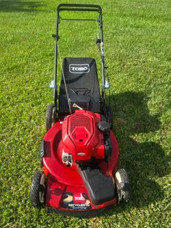 Toro 22" Self-propelled Lawn Mower