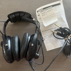 Pilot Headset Durability - 23 dB Noise Reduction - Noise-Canceling Mic - Stereo/Mono - Gold-Plated Plugs Essential Aviation Head