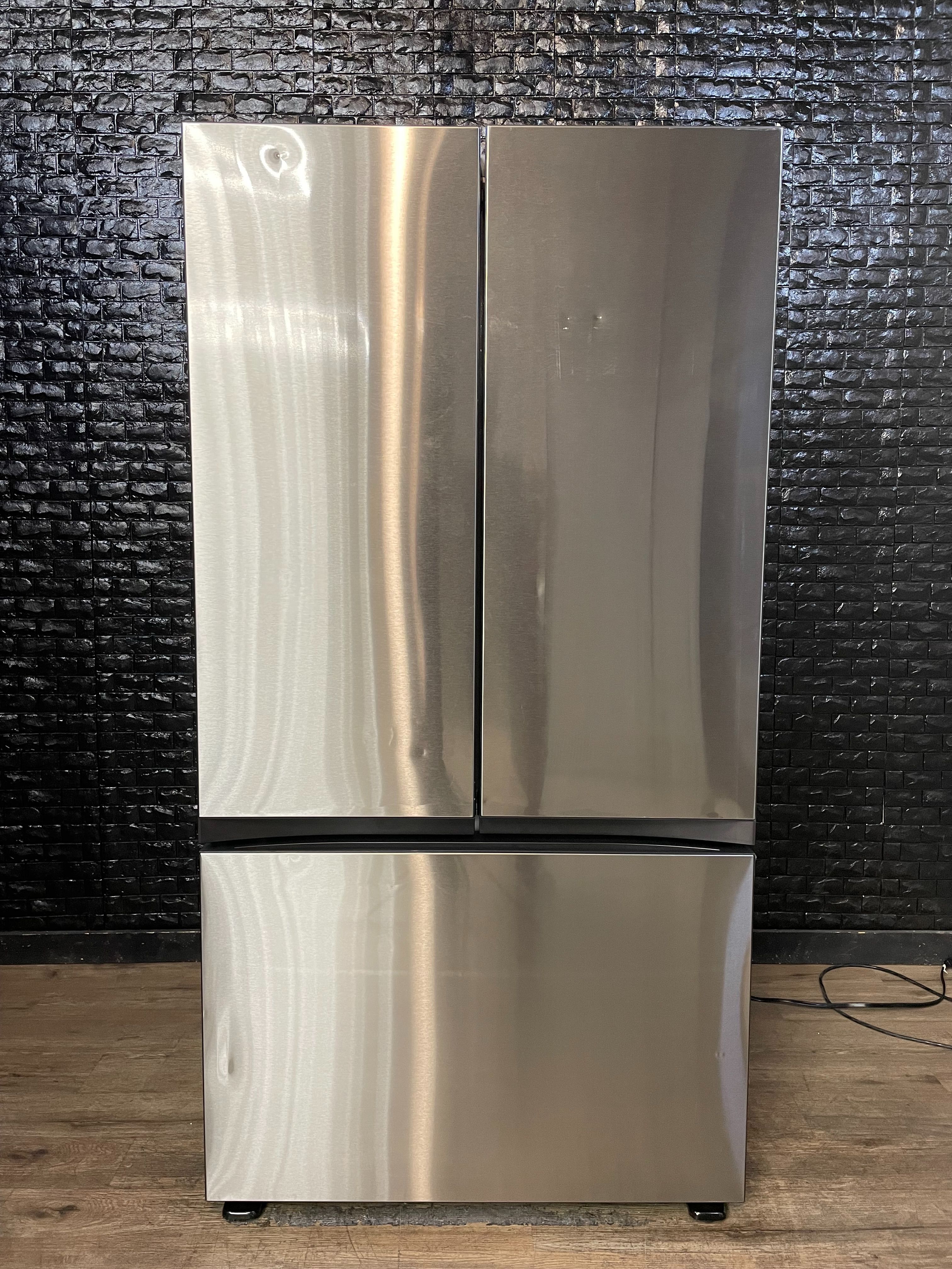 SAMSUNG BESPOKE REFRIGERATOR w/WARRANTY! R2499A