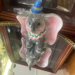 Vintage Walt Disney Dumbo Figurine Crack In Ear 