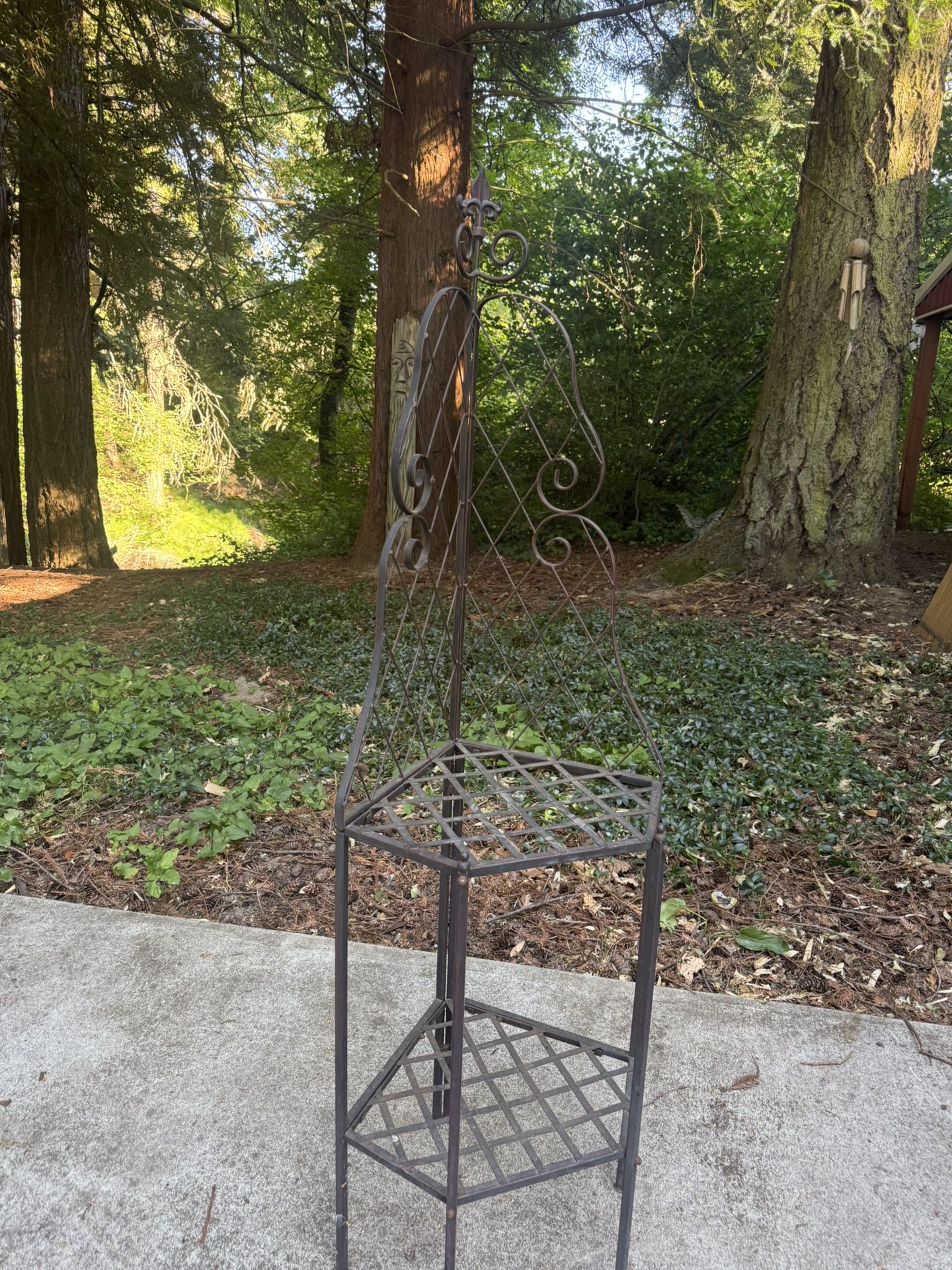 Corner Metal Garden Shelf