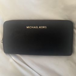 Micheal Kors Wallet 
