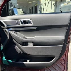 2011 2012 2013 2014 2015 FORD EXPLORER FRONT RH PASSENGER DOOR PANEL 