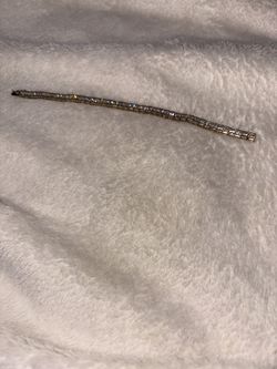 Tennis Bracelet | Broken