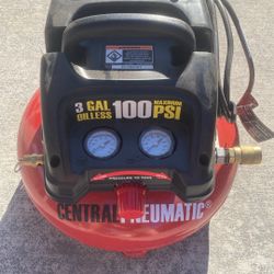 Central Pneumatic / 3 gallon 100 psi oiless pancake air compressor