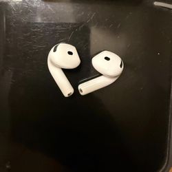 Apple AirPods 4th Generation ( No Case ) Work Perfectly In Very Good Conditions $90