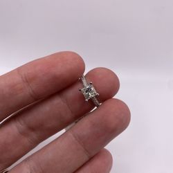 Diamond Engagement Ring (0.96 C.t) Natural!