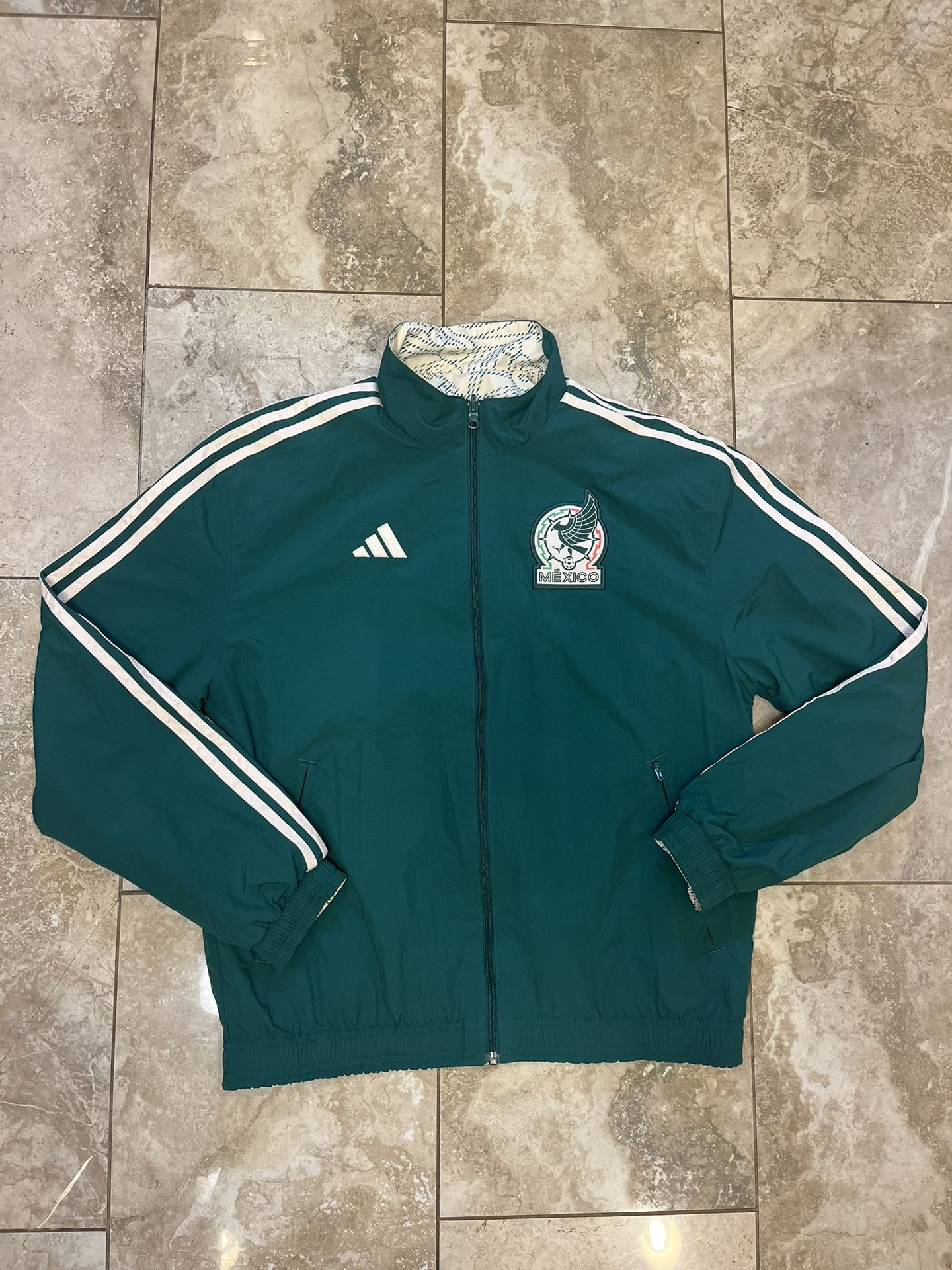 Size M Mens adidas Mexico Reversible Anthem Jacket  2022 Green Jacket HF1439 pre owned like new  