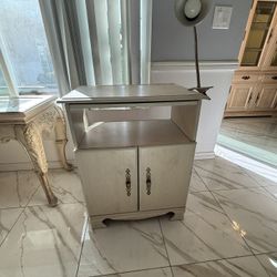 FREE!! Night Stand With Lazy Suzan Top Table, Lamp, Entertainment Center